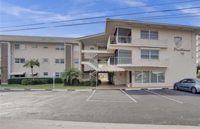 745 SE 19th Avenue 114, Deerfield Beach, FL 33441