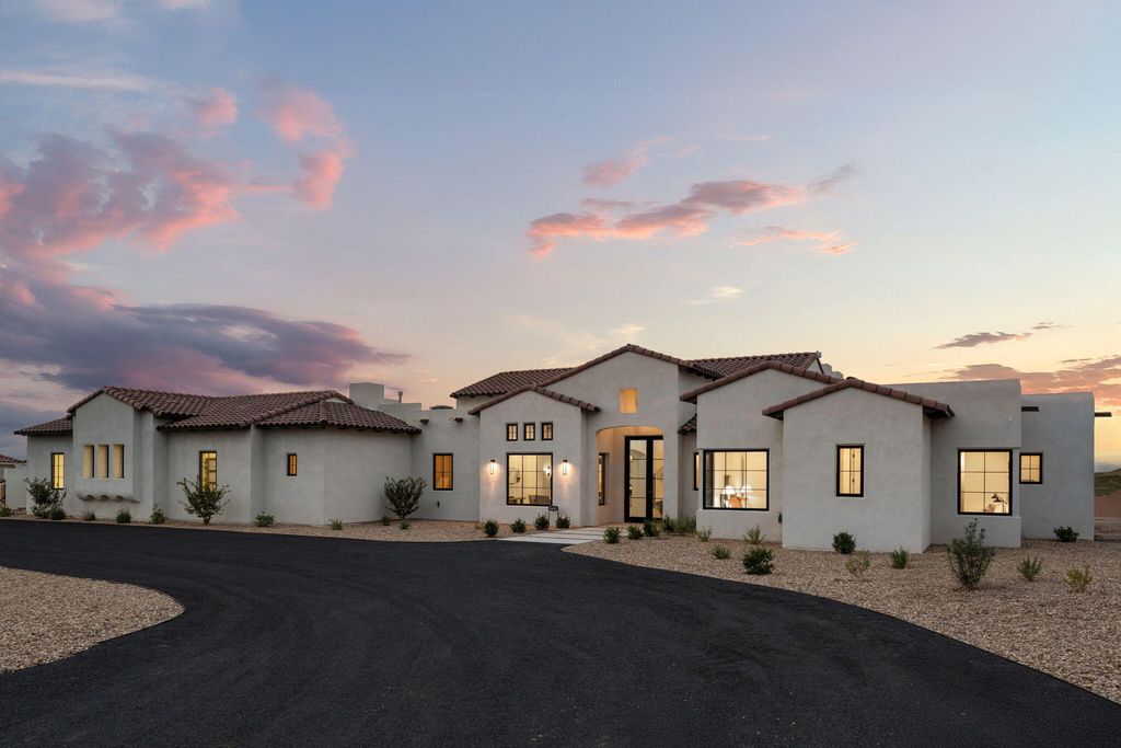 8601 BEVERLY HILLS Avenue NE, Albuquerque, NM 87122