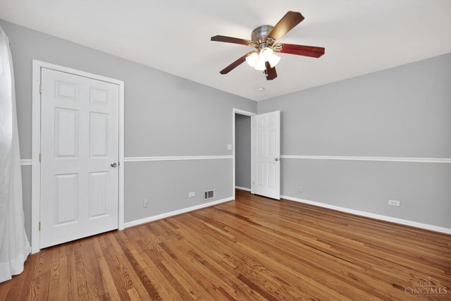 1647 Dell Terrace, Cincinnati, OH 45230