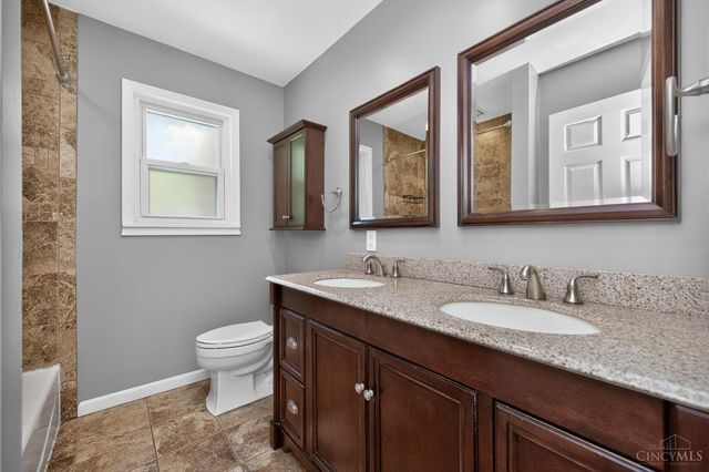 1647 Dell Terrace, Cincinnati, OH 45230