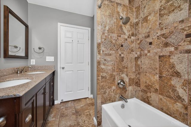 1647 Dell Terrace, Cincinnati, OH 45230