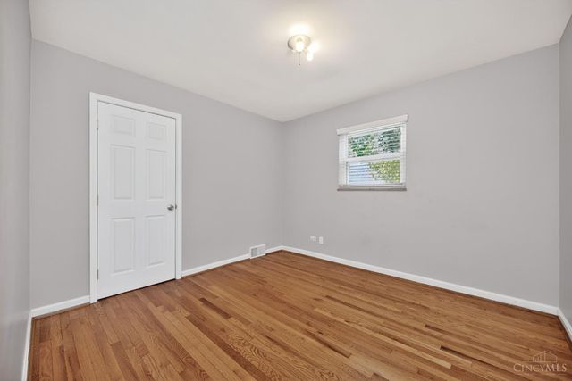 1647 Dell Terrace, Cincinnati, OH 45230