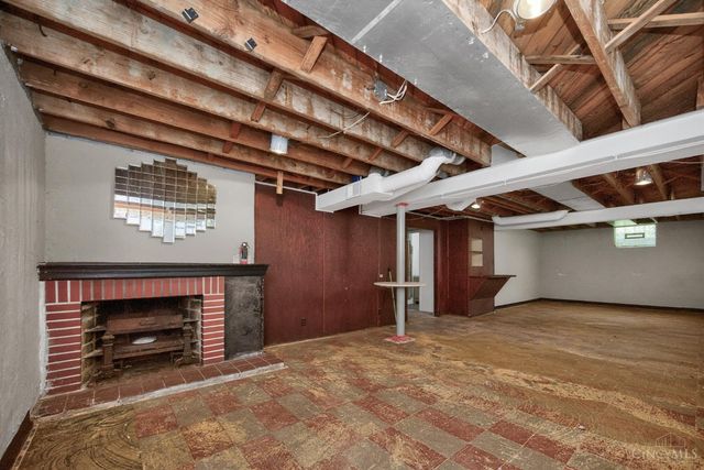 1647 Dell Terrace, Cincinnati, OH 45230