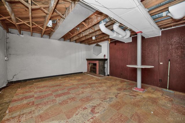 1647 Dell Terrace, Cincinnati, OH 45230