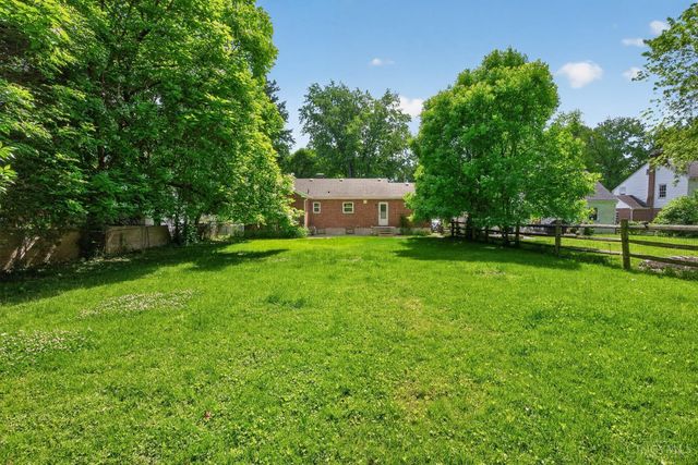 1647 Dell Terrace, Cincinnati, OH 45230