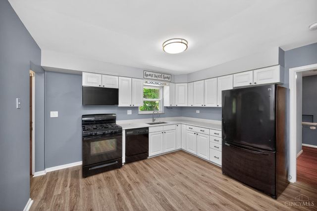 1647 Dell Terrace, Cincinnati, OH 45230