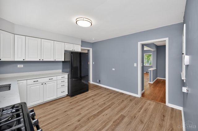 1647 Dell Terrace, Cincinnati, OH 45230