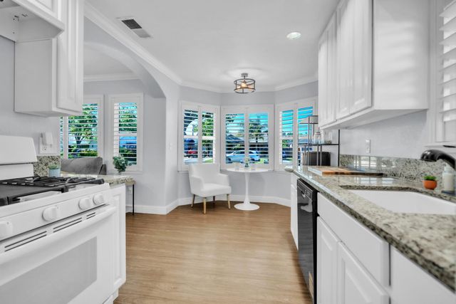 2105 Juliesse Ave, Sacramento, CA 95821