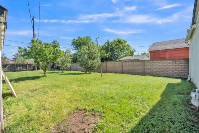 2105 Juliesse Ave, Sacramento, CA 95821