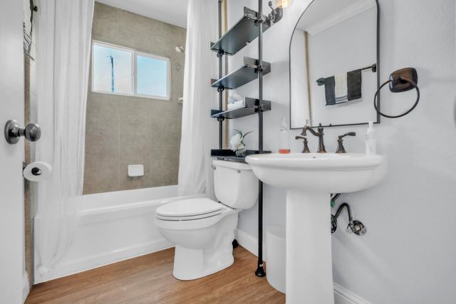 2105 Juliesse Ave, Sacramento, CA 95821