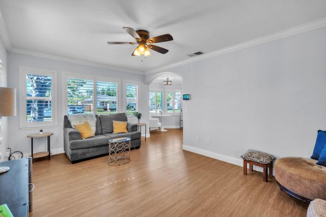 2105 Juliesse Ave, Sacramento, CA 95821