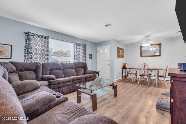 37 Carlisle Road, Berkeley, NJ 08721