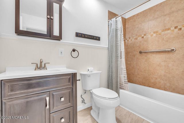 37 Carlisle Road, Berkeley, NJ 08721