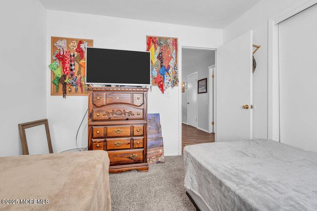 37 Carlisle Road, Berkeley, NJ 08721