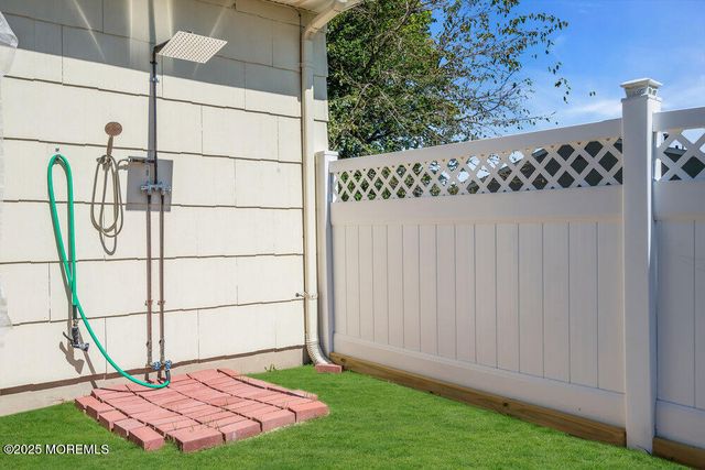 37 Carlisle Road, Berkeley, NJ 08721