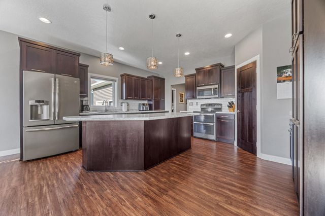 5932 Autumn Drive S, Fargo, ND 58104