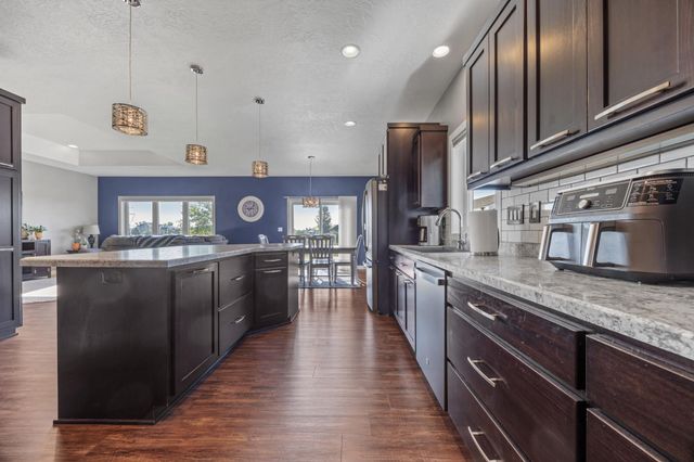 5932 Autumn Drive S, Fargo, ND 58104