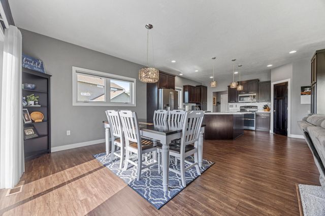 5932 Autumn Drive S, Fargo, ND 58104