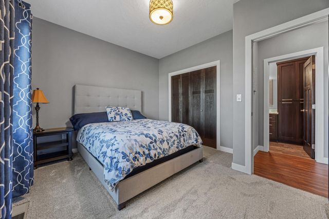 5932 Autumn Drive S, Fargo, ND 58104