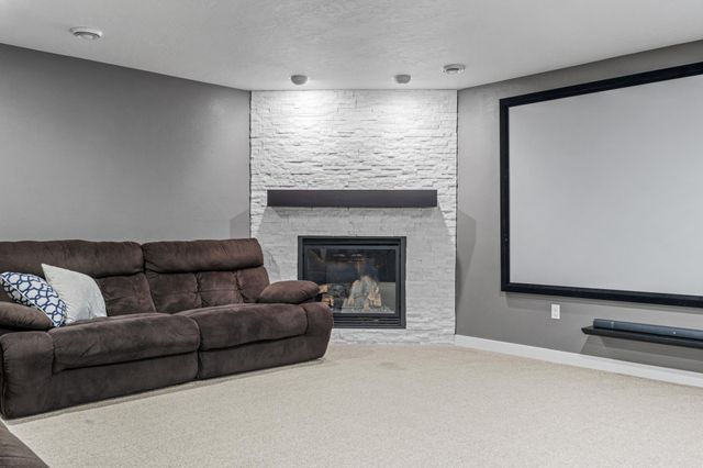 5932 Autumn Drive S, Fargo, ND 58104