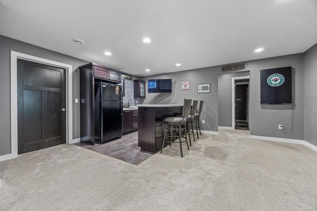 5932 Autumn Drive S, Fargo, ND 58104