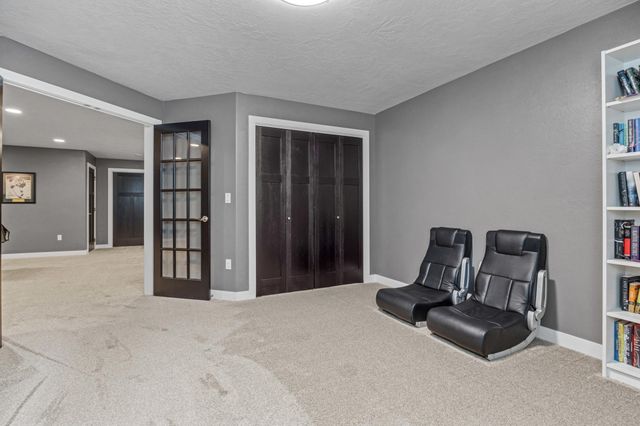 5932 Autumn Drive S, Fargo, ND 58104