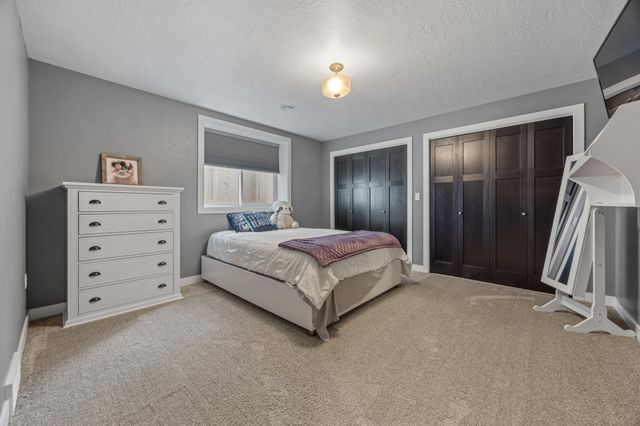 5932 Autumn Drive S, Fargo, ND 58104