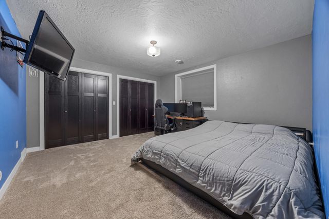 5932 Autumn Drive S, Fargo, ND 58104