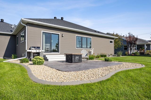 5932 Autumn Drive S, Fargo, ND 58104