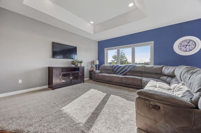 5932 Autumn Drive S, Fargo, ND 58104