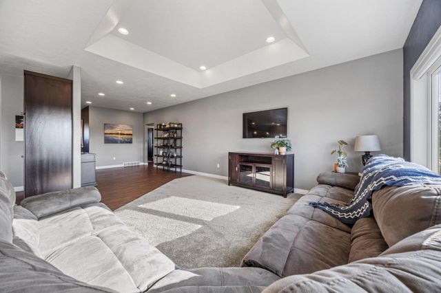 5932 Autumn Drive S, Fargo, ND 58104