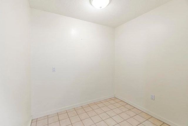 321 Place Ln 321, Woburn, MA 01801