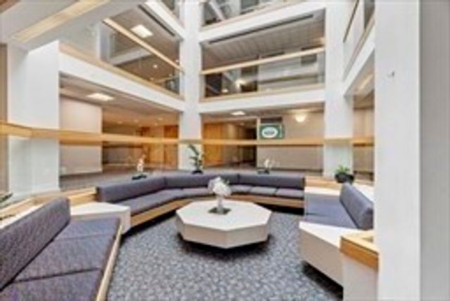 321 Place Ln 321, Woburn, MA 01801