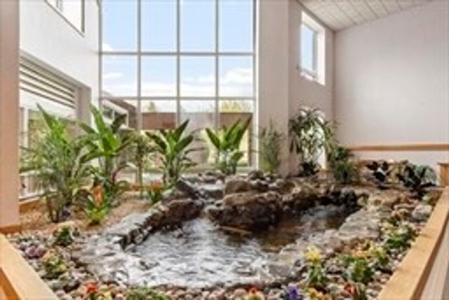 321 Place Ln 321, Woburn, MA 01801
