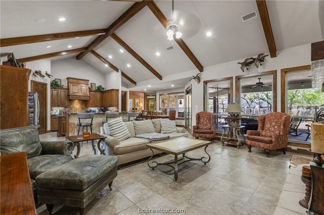 907 Plainfield Court, College Station, TX 77845