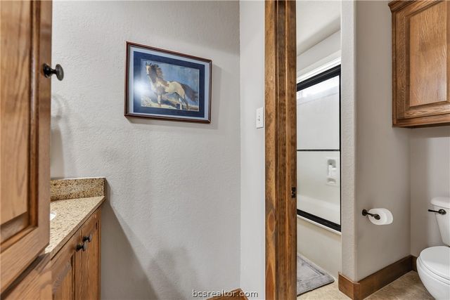 907 Plainfield Court, College Station, TX 77845