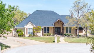 907 Plainfield Court, College Station, TX 77845