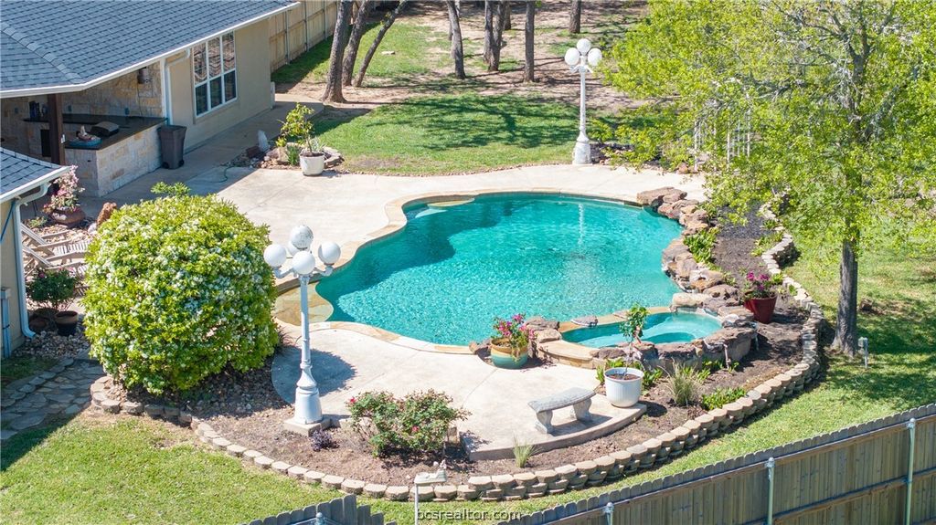 907 Plainfield Court, College Station, TX 77845 — photo 3