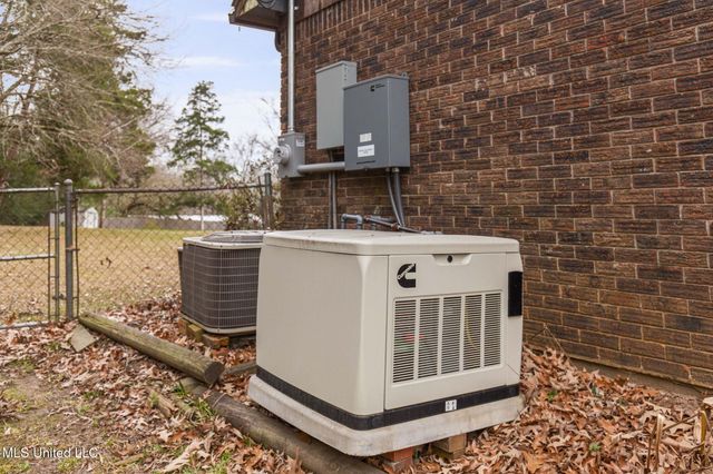 103 Wickstead Drive, Clinton, MS 39056