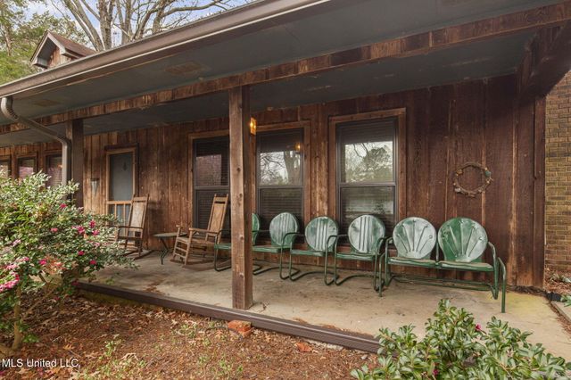 103 Wickstead Drive, Clinton, MS 39056