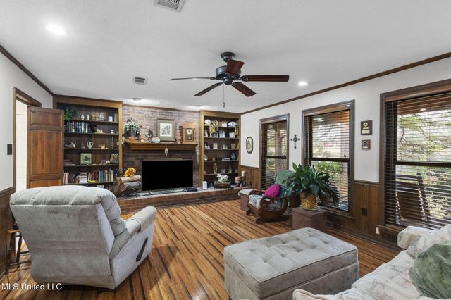 103 Wickstead Drive, Clinton, MS 39056