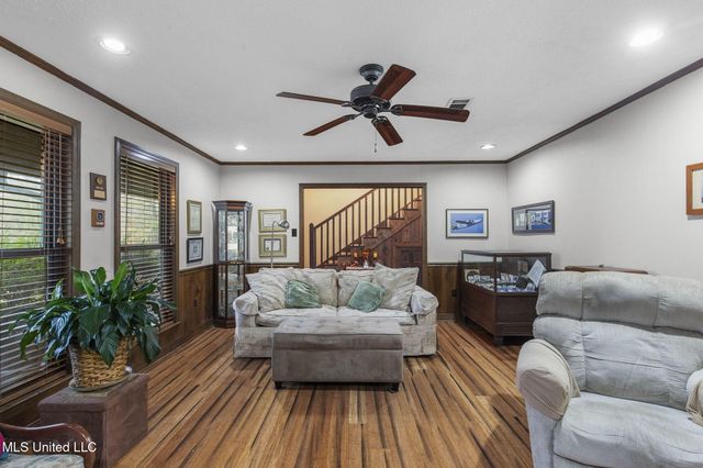 103 Wickstead Drive, Clinton, MS 39056