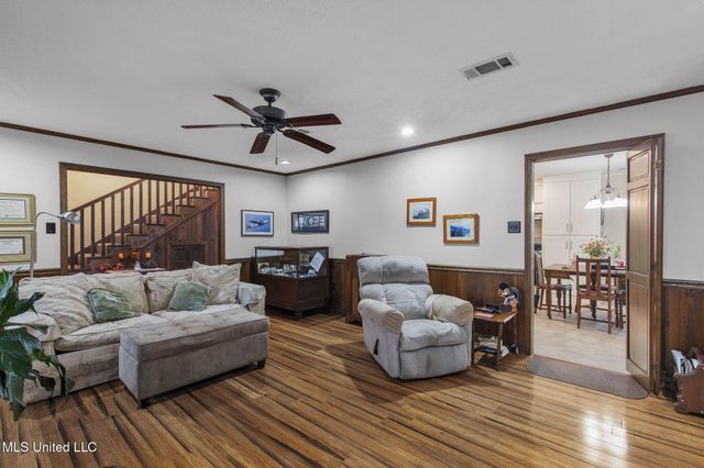 103 Wickstead Drive, Clinton, MS 39056