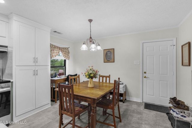 103 Wickstead Drive, Clinton, MS 39056