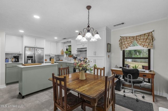 103 Wickstead Drive, Clinton, MS 39056