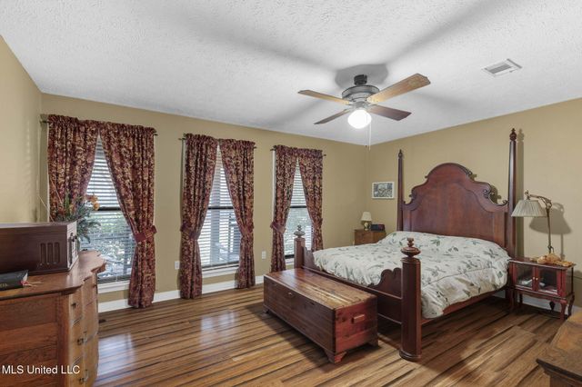 103 Wickstead Drive, Clinton, MS 39056