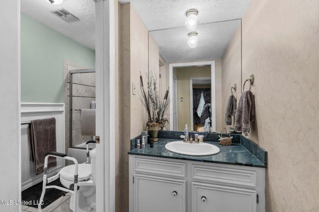 103 Wickstead Drive, Clinton, MS 39056