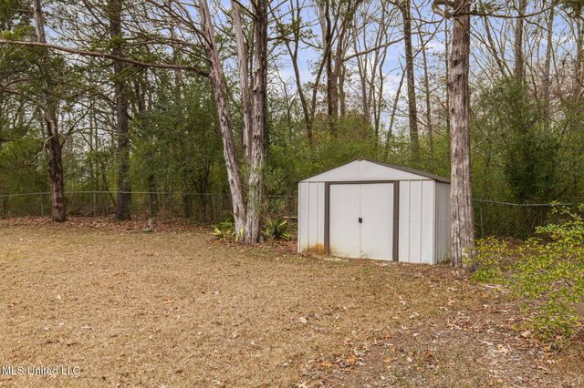 103 Wickstead Drive, Clinton, MS 39056