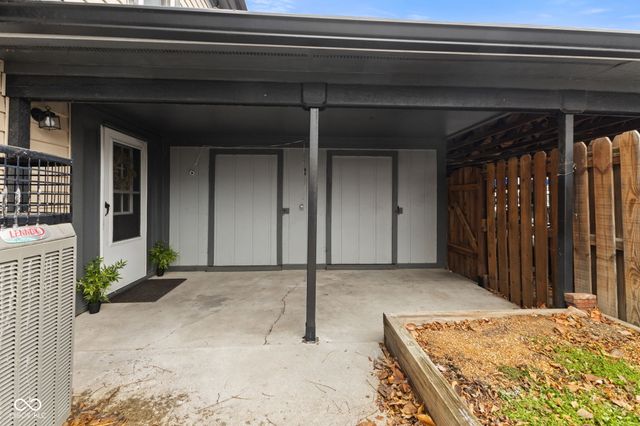 9458 Fordham Street, Indianapolis, IN 46268