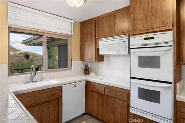 5495 Summit Drive, Wrightwood, CA 92397
